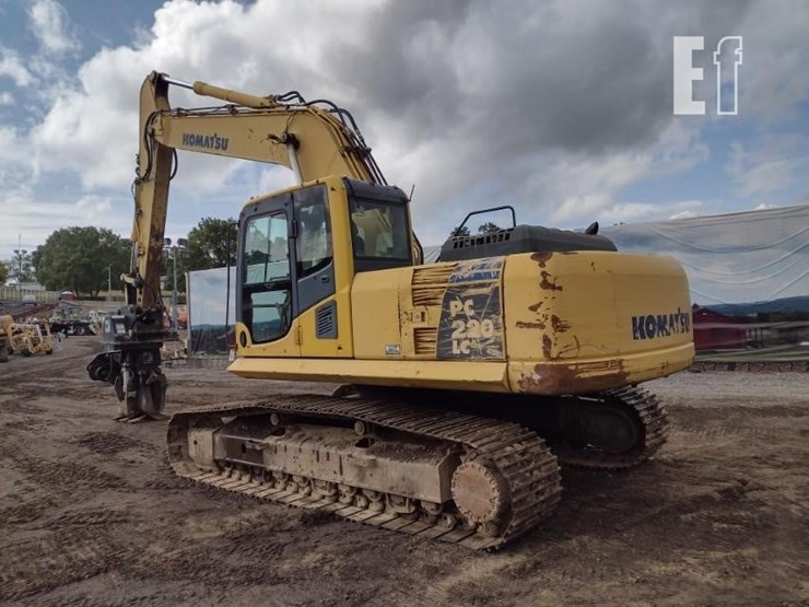 komatsu-pc220-lc-8-image-40