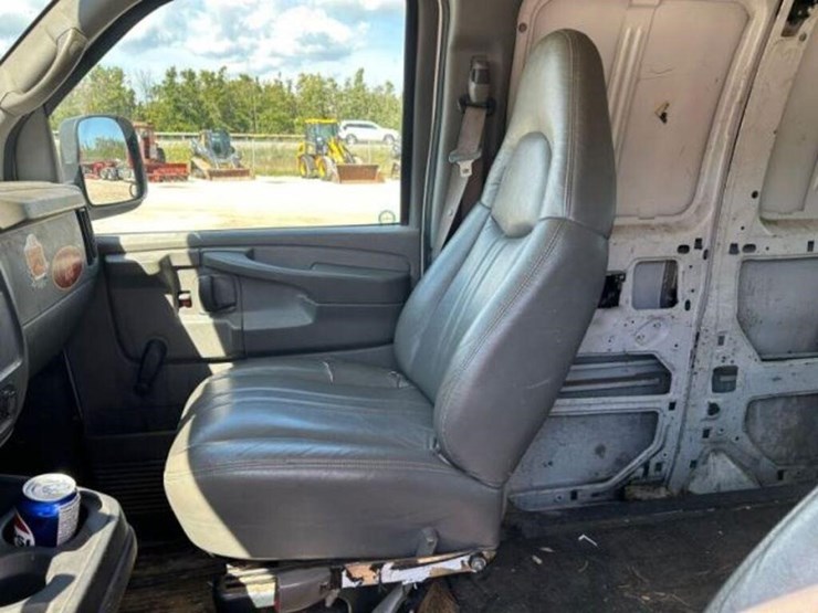 2007-chevrolet-express-2500-image-18
