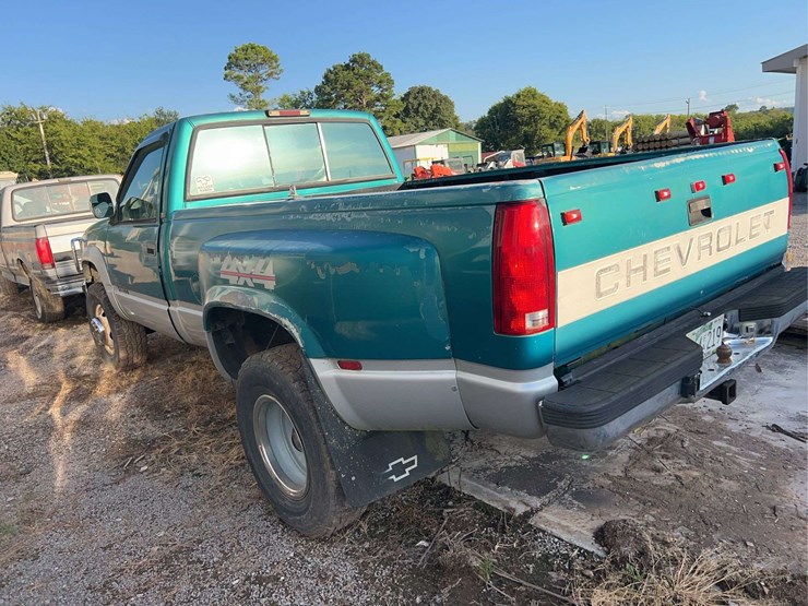 chevrolet-3500-image-10