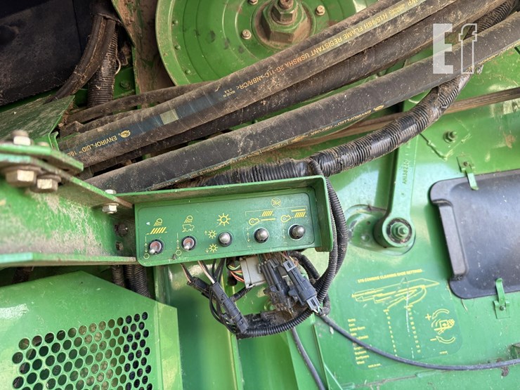 2006-john-deere-9760-sts-image-47