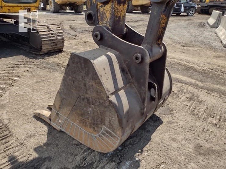 1992-deere-490e-image-19