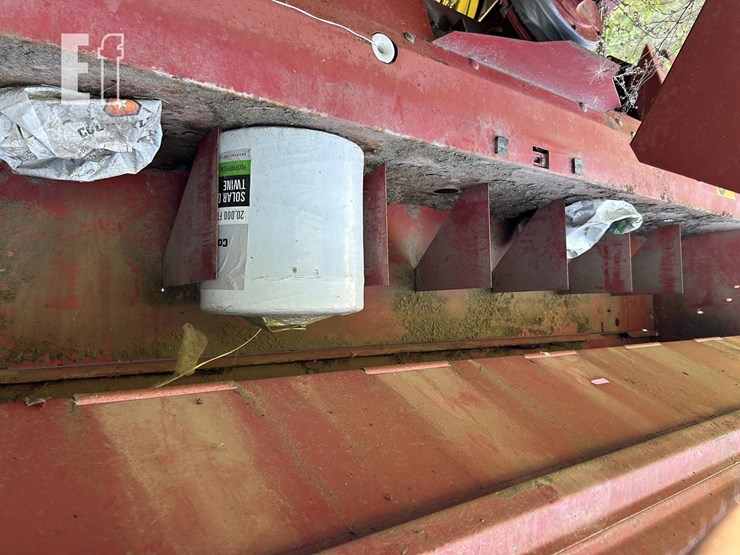 new-holland-660-image-25