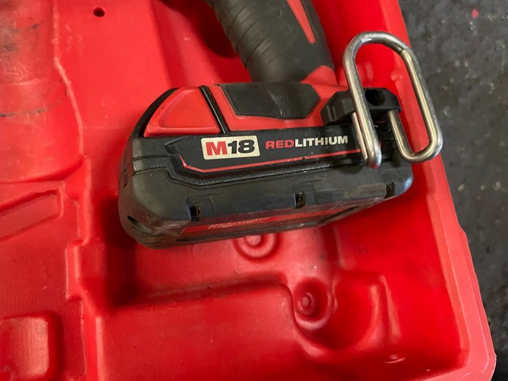 #8436-•-milwaukee-cordless-drill,-impact-and-makita-impact-image-5