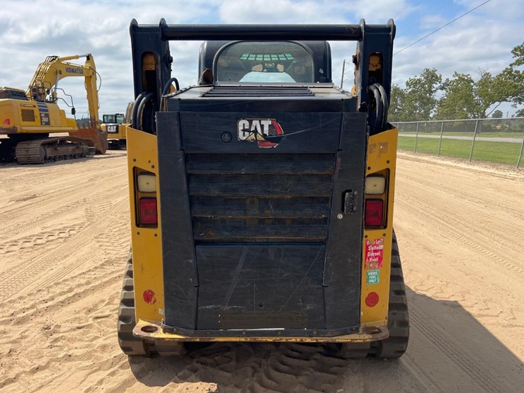 2020-caterpillar-259d3-image-3