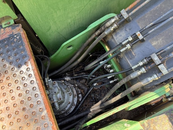 2013-deere-2954d-image-33
