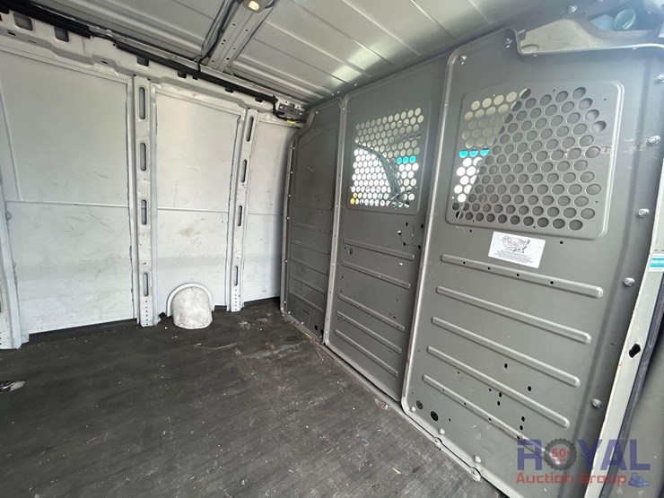 2019-chevrolet-express-2500-image-28