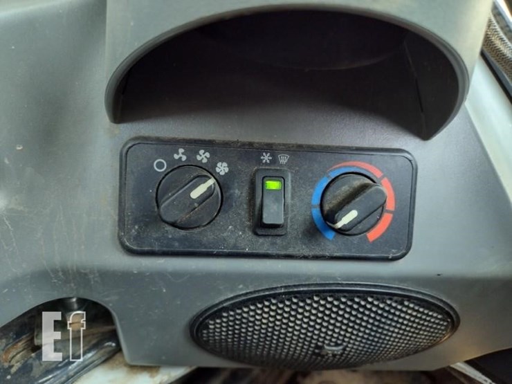 2016-bobcat-t770-image-11