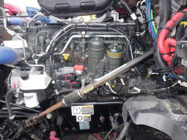 2023-kenworth-t680-image-12