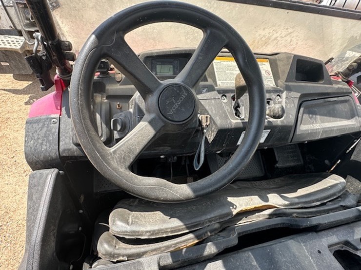 2020-honda-pioneer-700-image-23