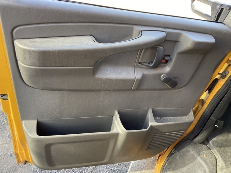 2008-chevrolet-express-school-bus-image-15