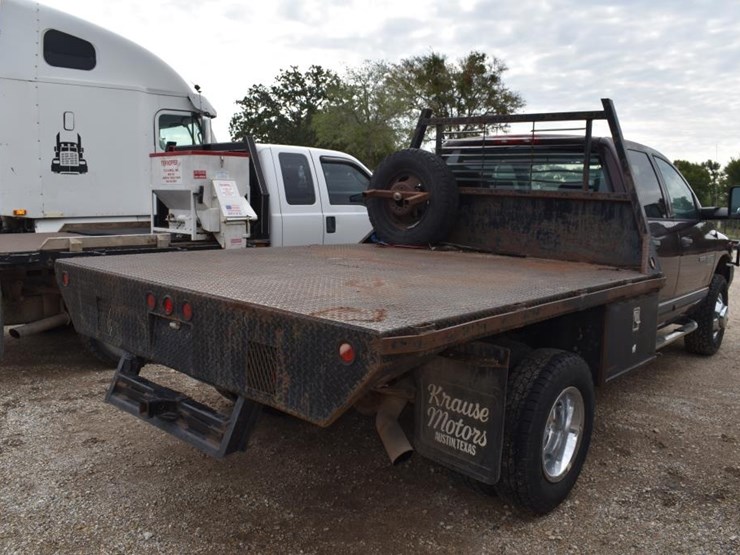2005-dodge-3500-image-3