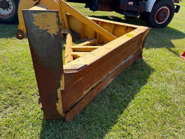 9'-fire-break-v-blade-for-dresser-dozer-image-7