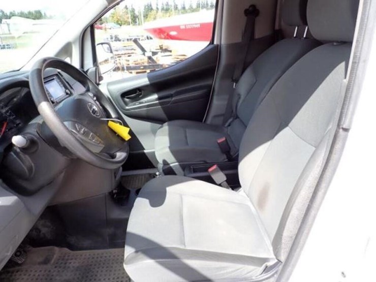 2019-nissan-nv200-image-13