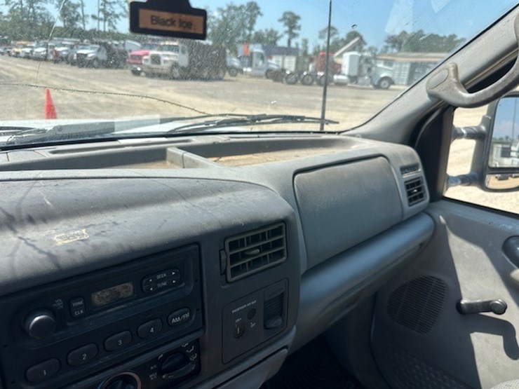 2002-ford-f250-image-32