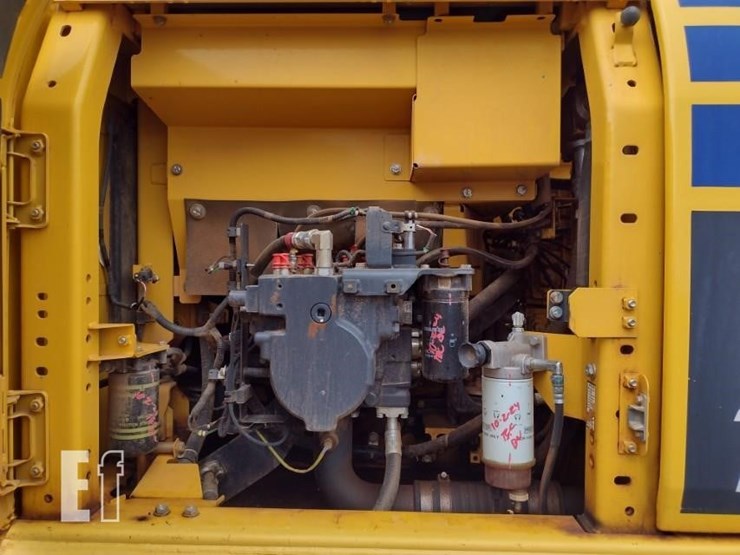 2017-komatsu-pc240-lc-11-image-42