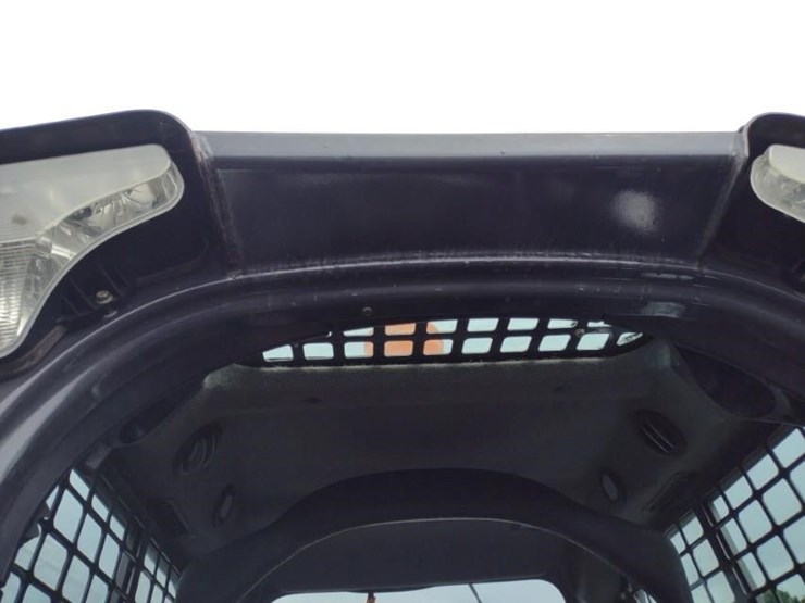 2015-bobcat-s650-image-14