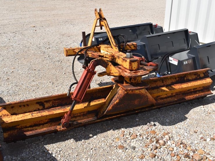 8'-tufline-hydraulic-blade-3pt-image-3