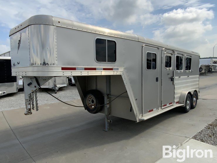 2015-featherlite-8541-image-1