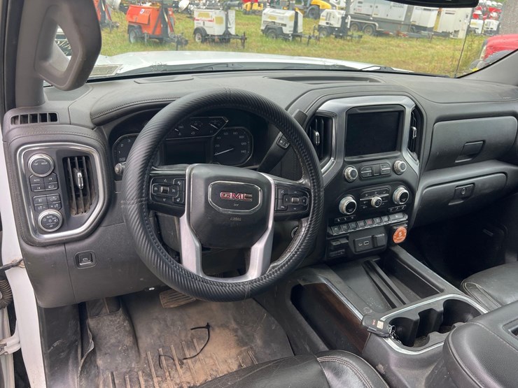 2020-gmc-sierra-1500-slt-image-17
