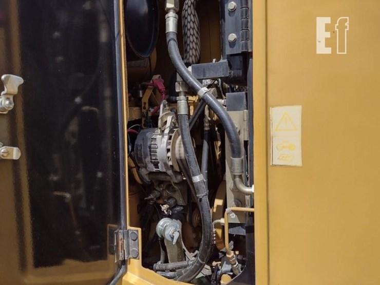 2002-caterpillar-938g-image-31