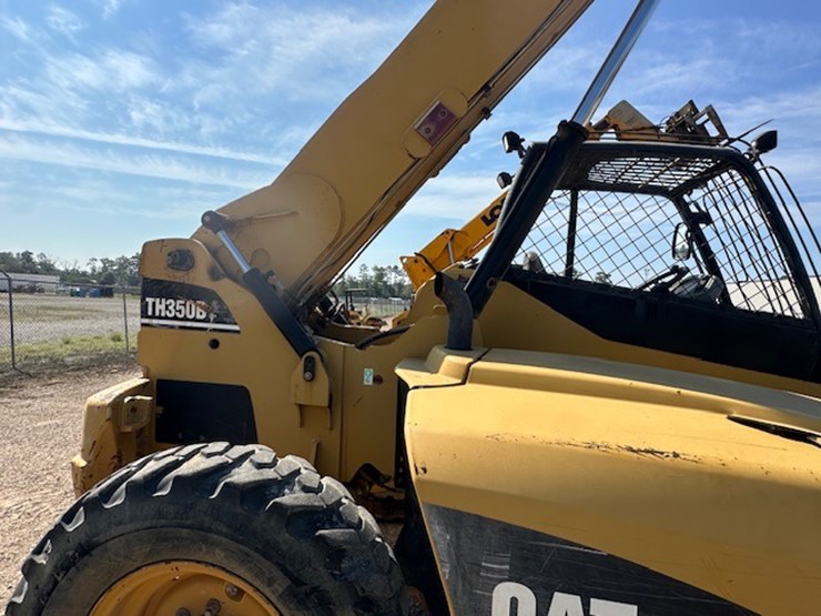 2005-caterpillar-th360b-image-38