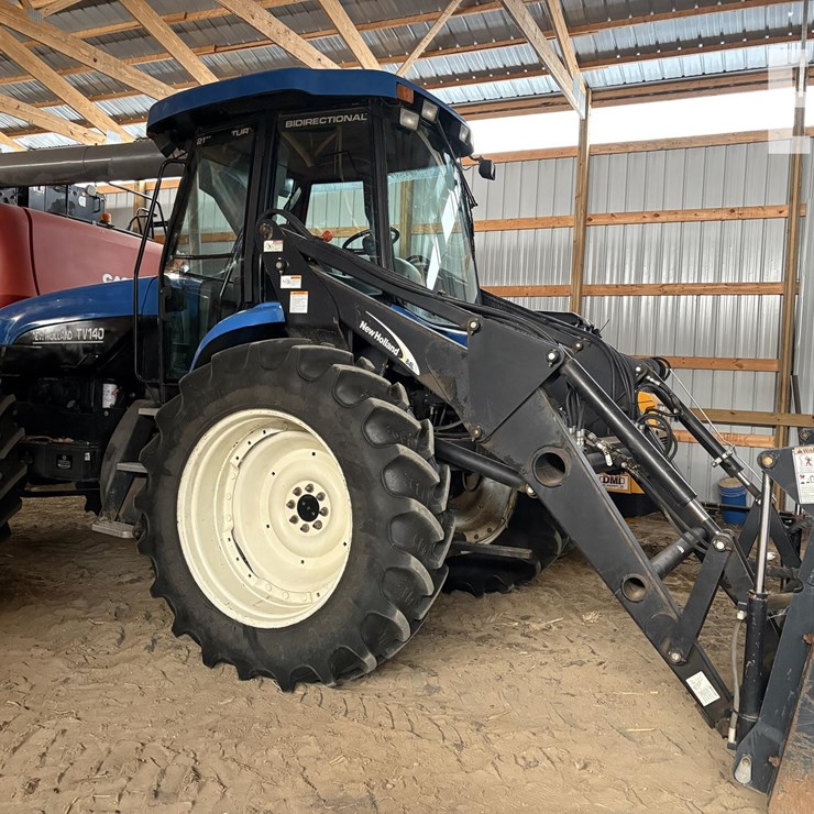 NEW HOLLAND TV140