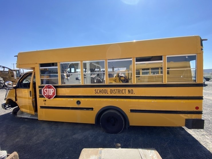 2008-chevrolet-express-school-bus-image-2
