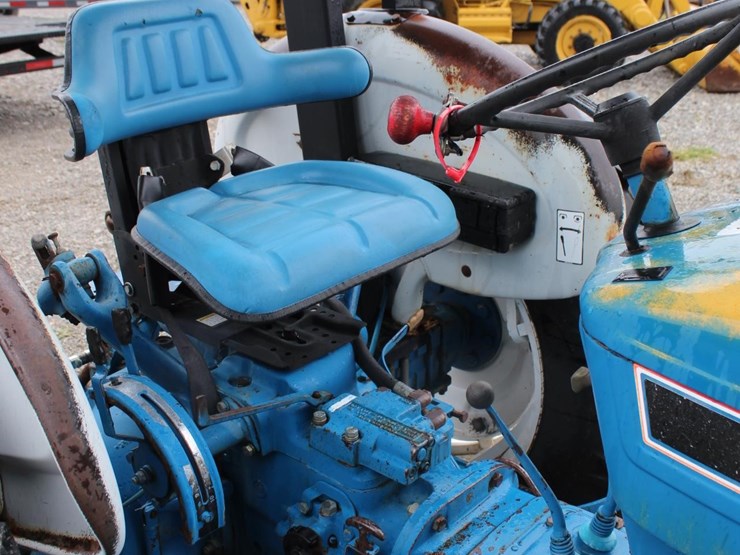 ford-3910-image-8