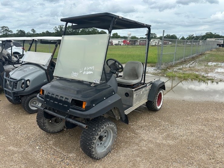 club-car-carryall-272-image-1