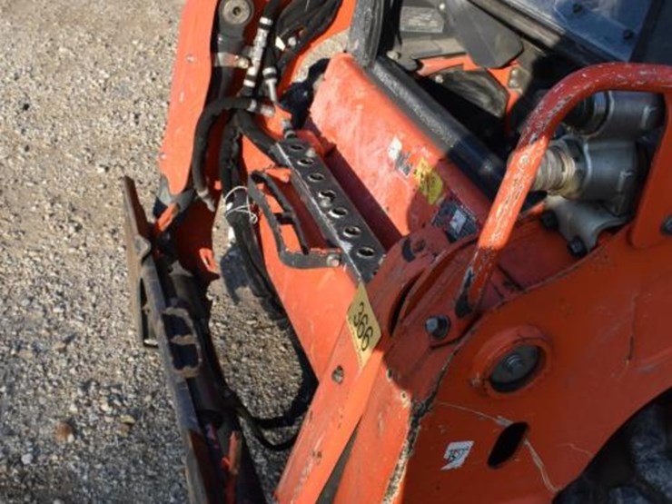 kubota-ssv75-image-11