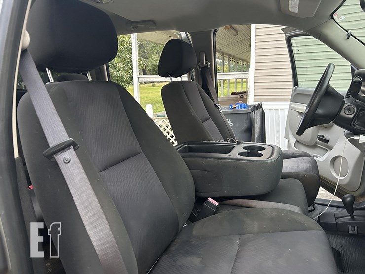 2012-chevrolet-2500hd-image-27