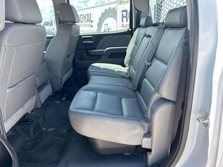 2018-chevrolet-silverado-3500hd-image-18