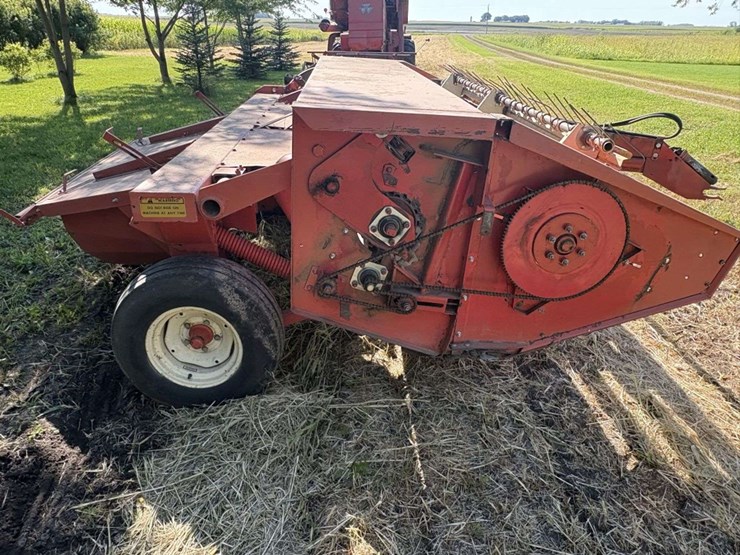 hesston-1090-image-4