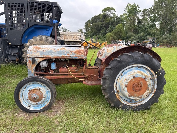 ford-8n-image-2