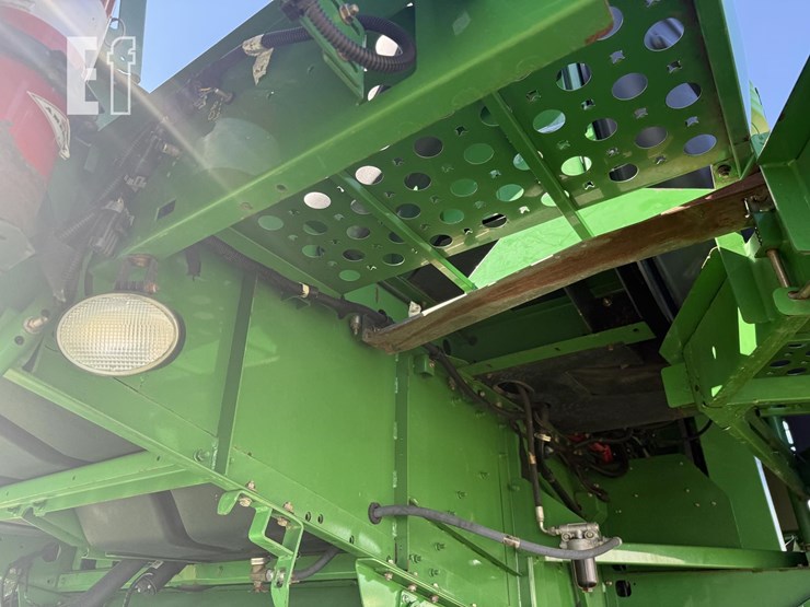2009-john-deere-9770-sts-image-9