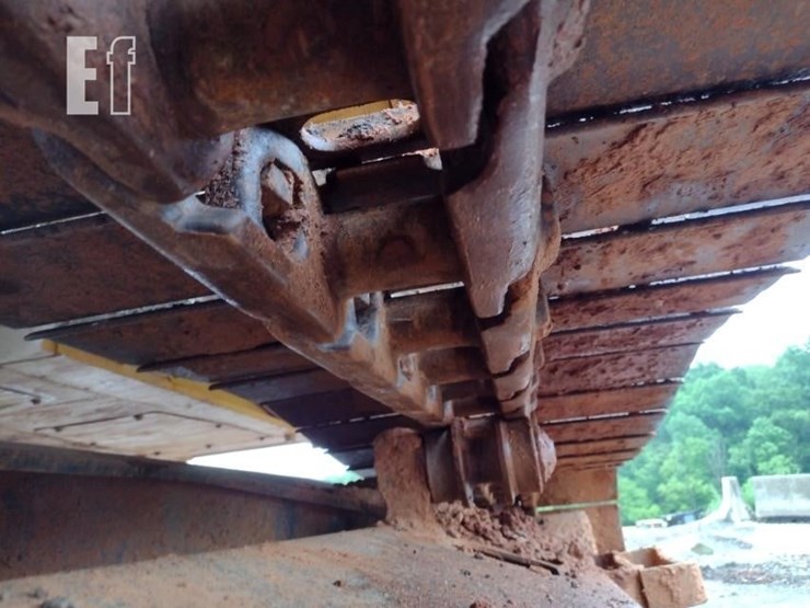 2017-komatsu-pc240-lc-11-image-40