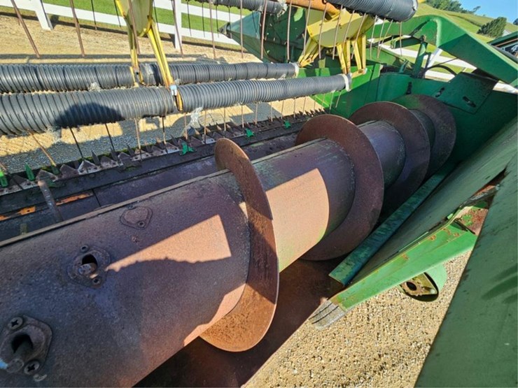 john-deere-216-image-16