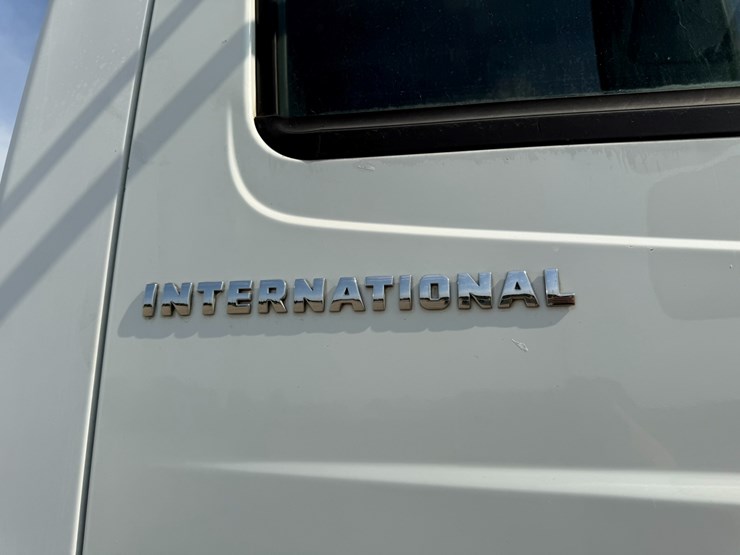 2006-international-durastar-4400-image-61