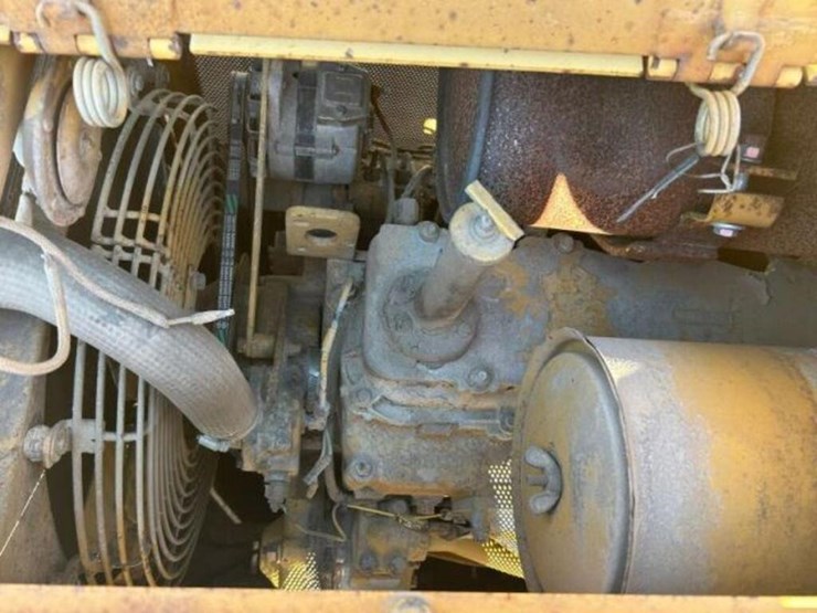 1990-caterpillar-d3c-image-21