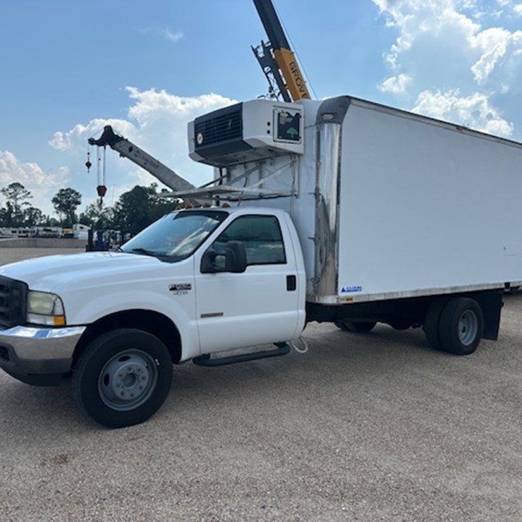 2003 FORD F550