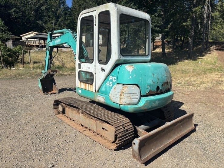 komatsu-pc45-image-2