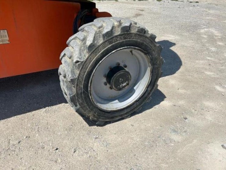 2013-jlg-660sj-image-34