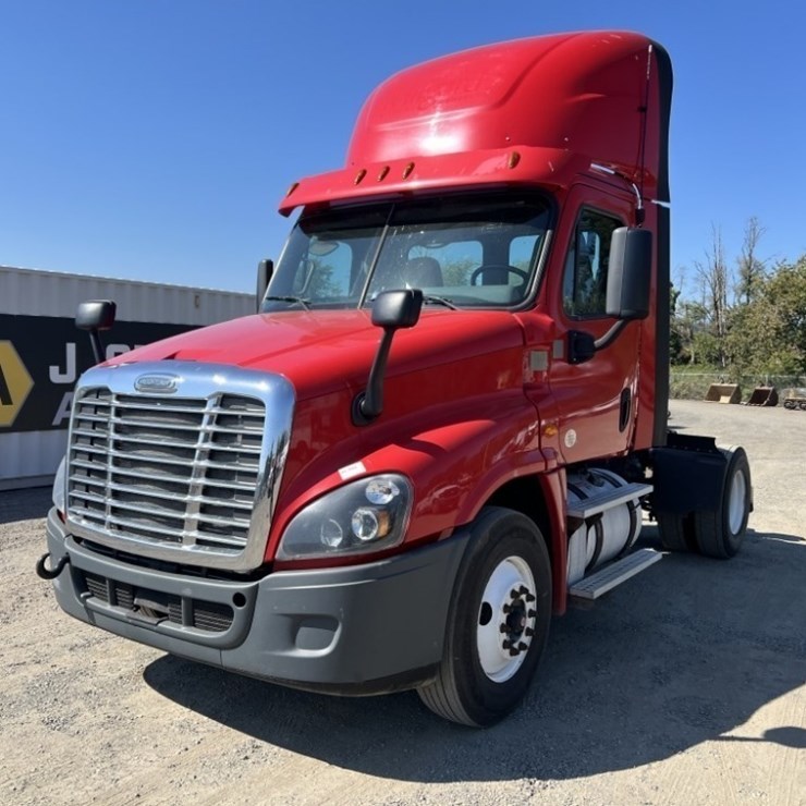 2017 Freightliner Cascadia S/A Truck Tractor