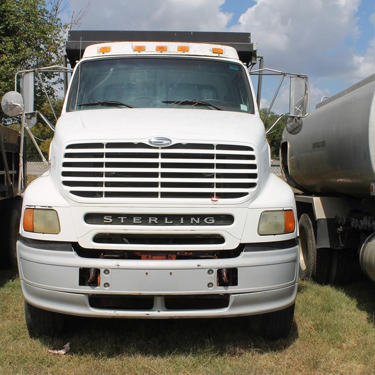 2005 2005 STERLING DUMP TRUCK 3545