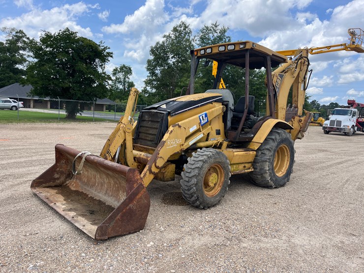 caterpillar-416d-image-7