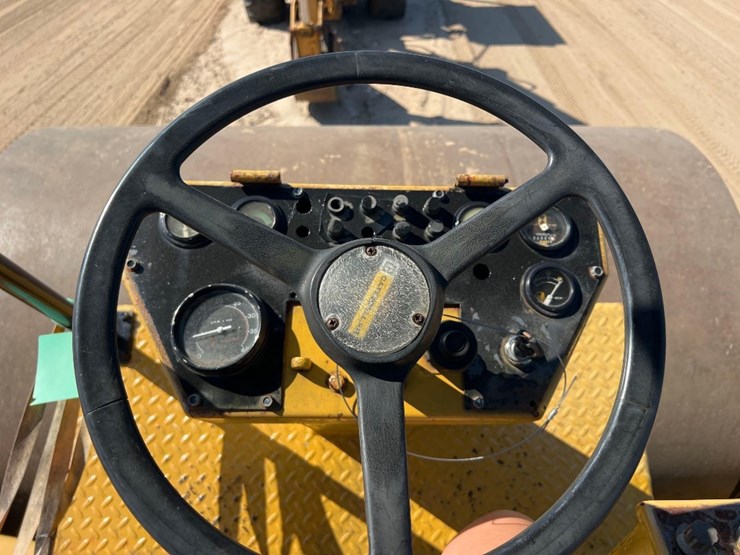 caterpillar-cs-563-image-22
