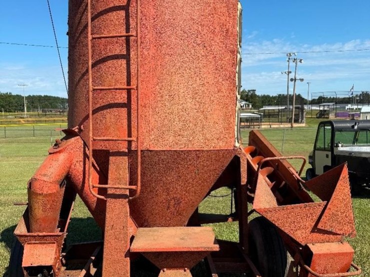 farmhand-feed-master-hammer-mill-image-4