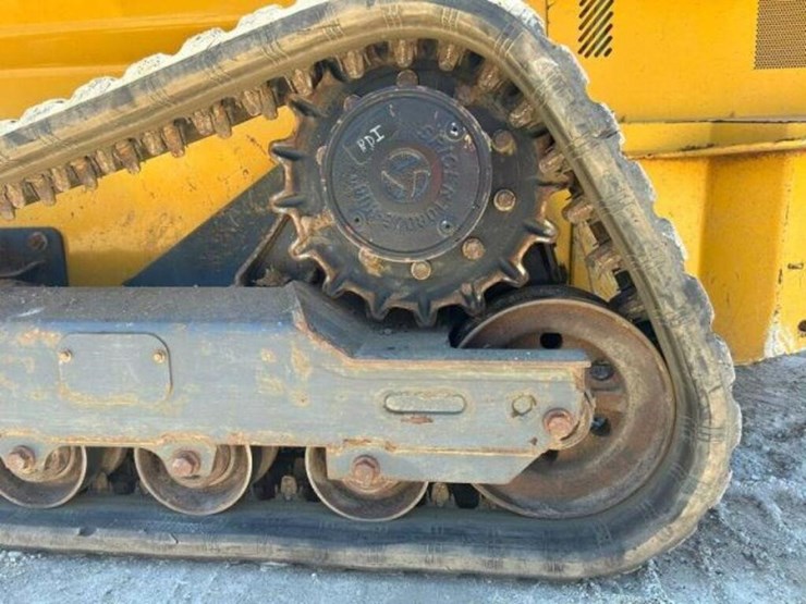 2022-deere-325g-image-39