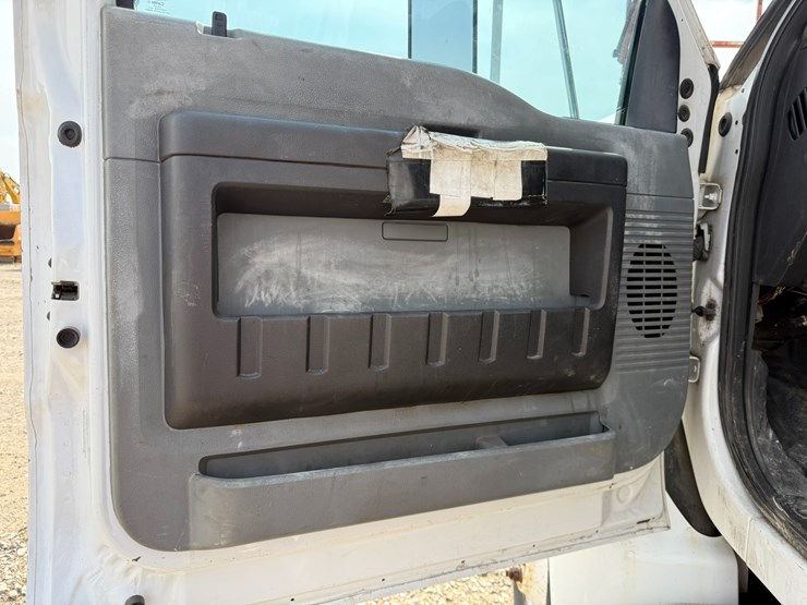 2012-ford-f750-image-100