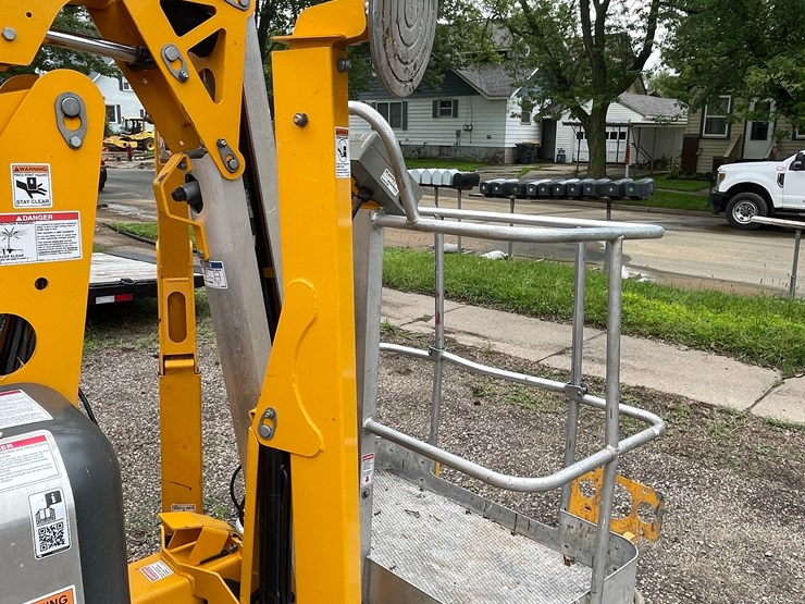 #108-•-2021-haulotte-3522a-towable-boom-lift-image-25
